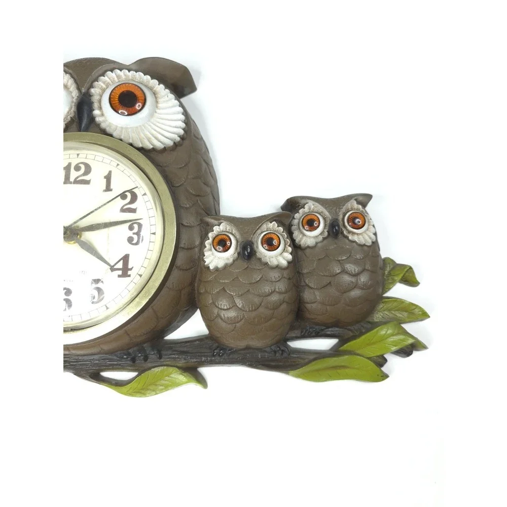 Vintage BURWOOD Wall Clock Owl‎ motif Plastic Estimated circa 1970s-80s